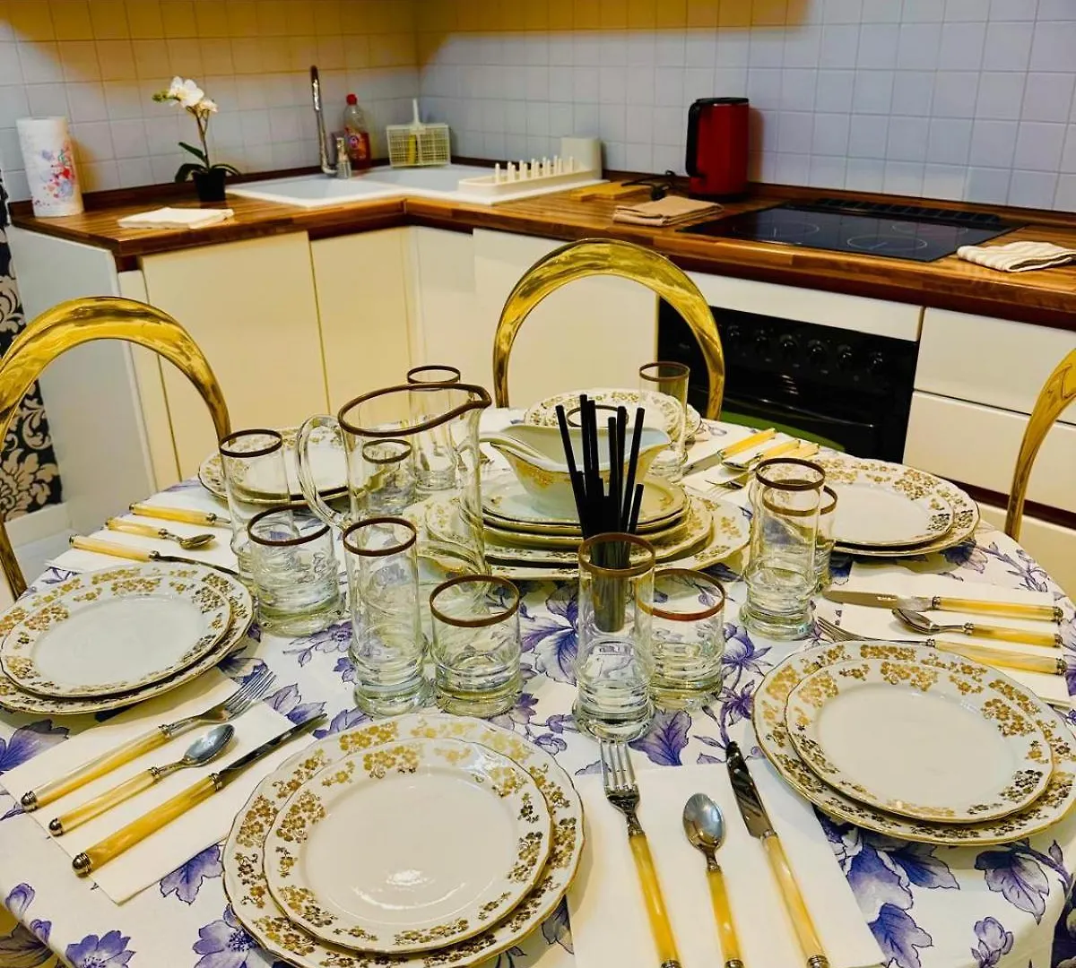 Colosseum Imperial Apartments Roma İtalya